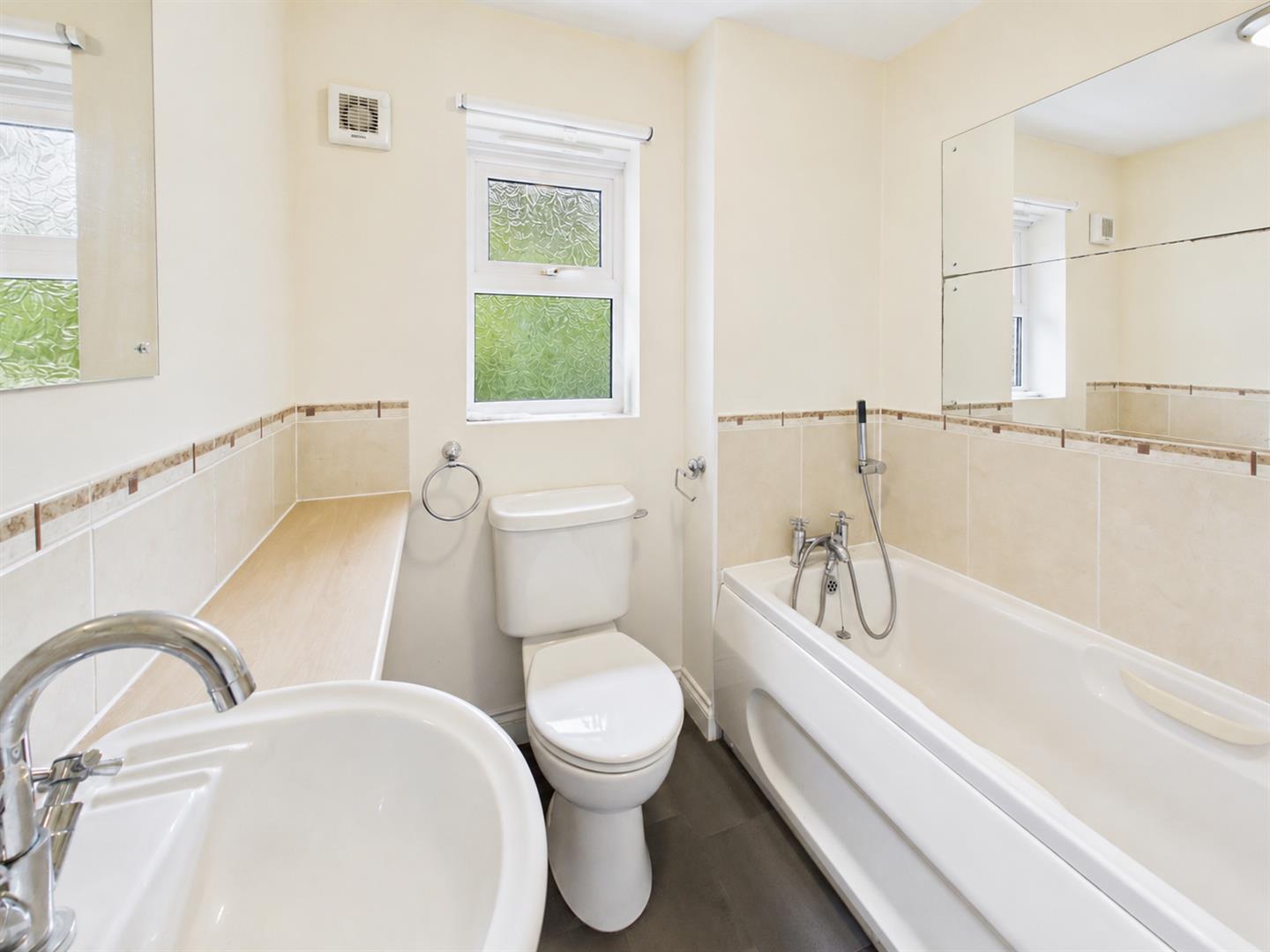 28 Bentley Drive, Oswestry, SY11 1TQ SSTC